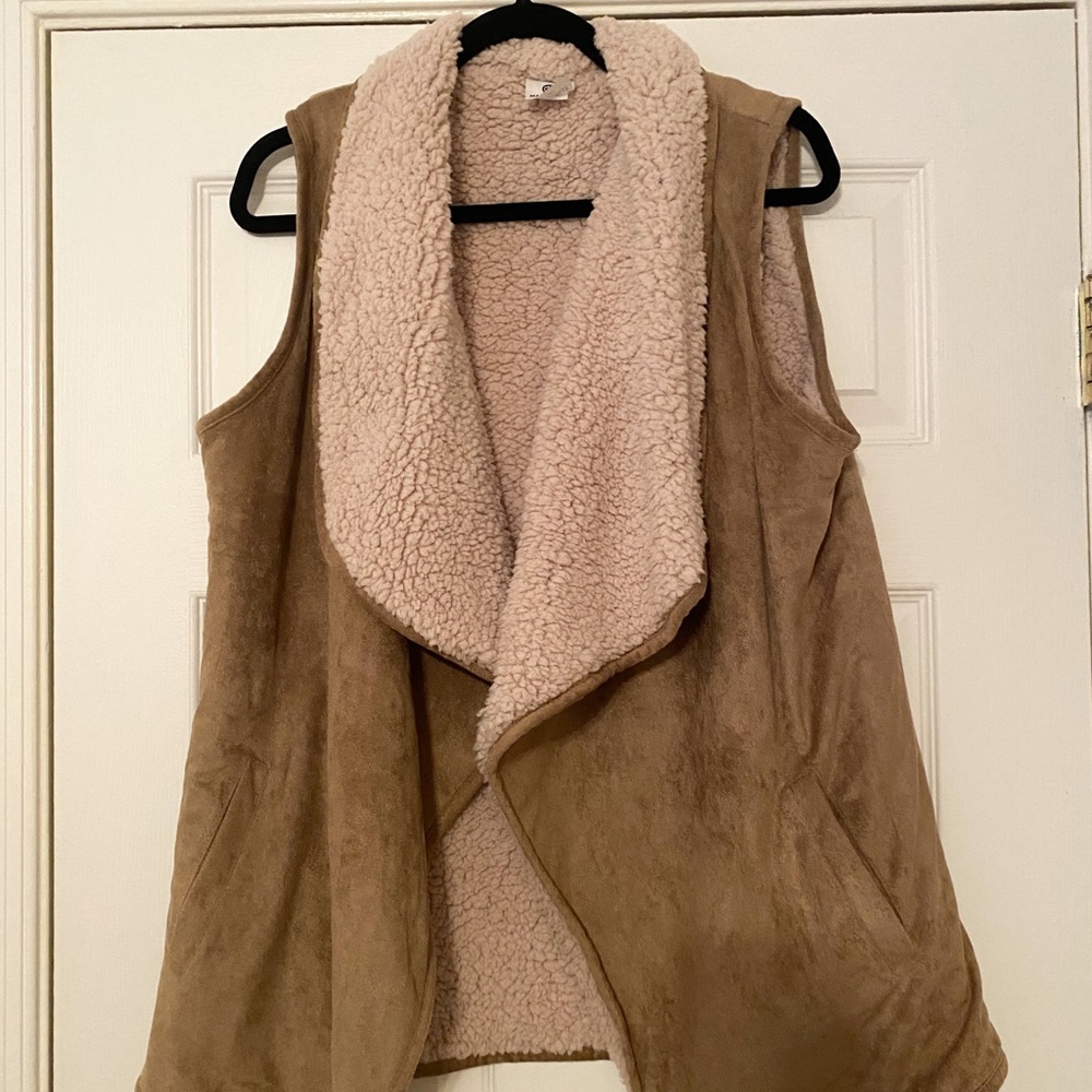 Marley Lilly Sherpa Vest.